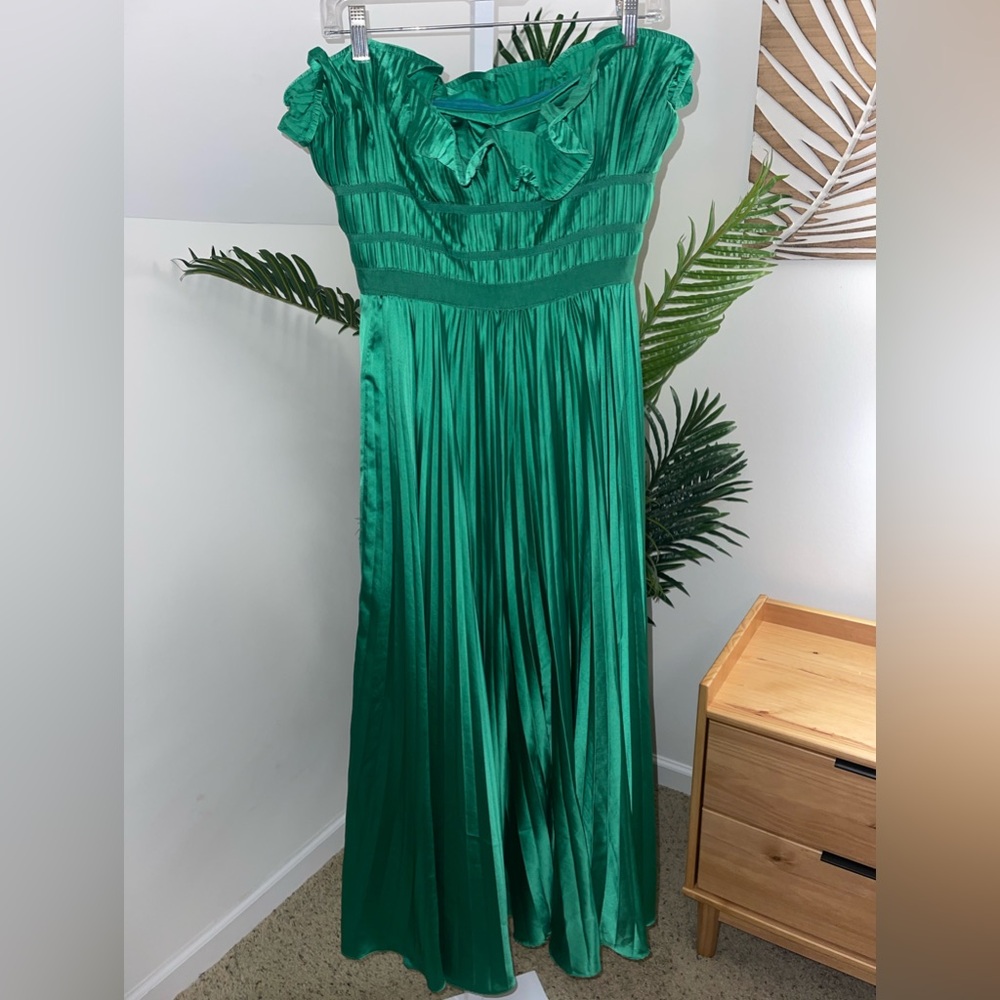 AMUR Giada‎ Dress, Green Satin Pleated, Size 2